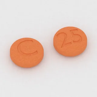 Clozapin 25 mg Tablette: orange, rund, 8 mm, Prägung C auf der einen Seite und 25 auf der anderen.