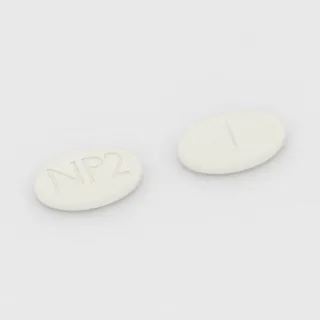 قرص كلونيدين 0.17 mg: أبيض، بيضاوي، 13 مم، محزّز، النقش NP2.