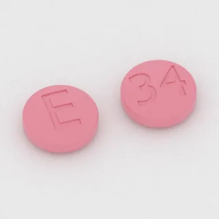 Clopidogrel 75 mg Tablette: rosa, rund, 9 mm, Prägung E auf der einen Seite und 34 auf der anderen.