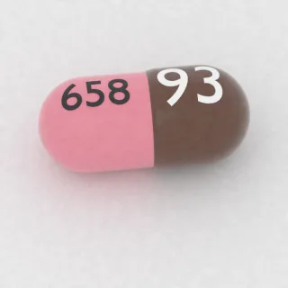 Kalsitriol 0.5 ug kapsül: kahverengi ve pembe, 13 mm, bir yüzünde 93, diğer yüzünde 658 baskısı var.