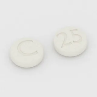 Chlortalidon 25 mg, tabletka: biała, okrągła, 6 mm, z oznaczeniem C po jednej stronie i 25 po drugiej.