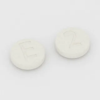 Acetazolamid 250 mg Tablette: weiß, rund, 11 mm, Prägung E auf der einen Seite und 2 auf der anderen.