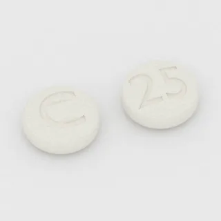 Captopril 25 mg Tablette: weiß, rund, 7 mm, Prägung C auf der einen Seite und 25 auf der anderen.