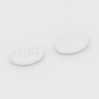 Ciprofloxacino 500 mg em comprimido: branco, oval, 11 mm, com a gravação Y102.