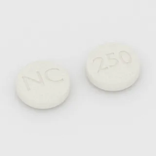 Karyzoprodol 250 mg, tabletka: biała, okrągła, 10 mm, z oznaczeniem NC po jednej stronie i 250 po drugiej.