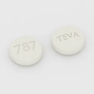 قرص أتينولول 25 mg: أبيض، مستدير، 6 مم، النقش 787 على أحد الوجهين وTEVA على الوجه الآخر.