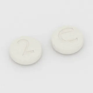 Captopril 25 mg Tablette: weiß, rund, 7 mm, Prägung 2 auf der einen Seite und C auf der anderen.