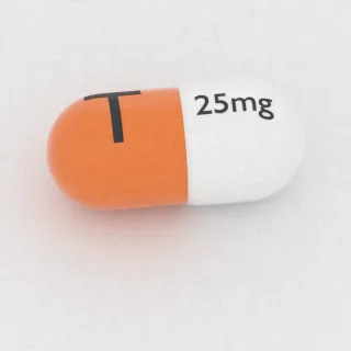 Amphetamine and dextroamphetamine 6.25 mg / 6.25 mg / 6.25 mg / 6.25 mg capsule: white and orange, 19 mm, imprinted 25mg on one side and T on the other.
