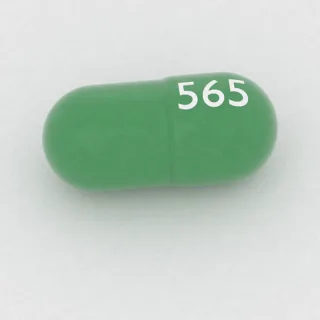 Chlordiazepoxide 10 mg capsule: green, 14 mm, imprinted 565.