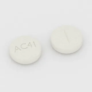 Bumetanid 1 mg Tablette: weiß, rund, 8 mm, mit Bruchkerbe, Prägung AC41.