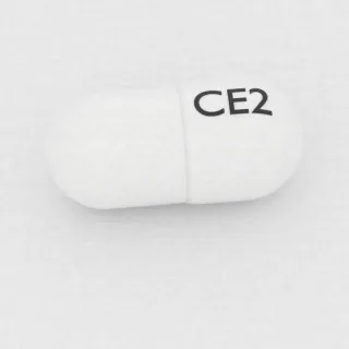 सेटिरिज़िन 10 mg कैप्सूल: सफ़ेद, 13 mm, इम्प्रिंट CE2।