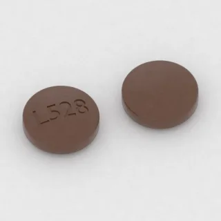 Karbidopa + lewodopa 12.5 mg / 50 mg / 200 mg, tabletka: brązowa, okrągła, 11 mm, z oznaczeniem L528.