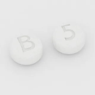 Asenapin 2.5 mg Tablette: weiß, rund, 3 mm, Prägung B auf der einen Seite und 5 auf der anderen.