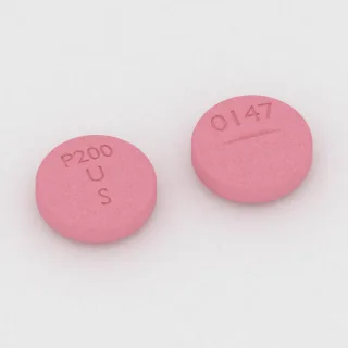 Amiodaron 200 mg, tabletka: różowa, okrągła, 11 mm, z linią podziału, z oznaczeniem P200 U S 0147.