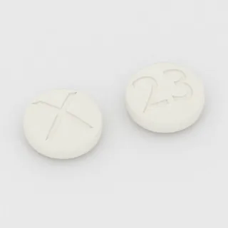 Alfuzosin 10 mg Tablette: weiß, rund, 8 mm, Prägung X auf der einen Seite und 23 auf der anderen.