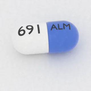 Citalopram 30 mg Kapsel: blau und weiß, 16 mm, Prägung ALM auf der einen Seite und 691 auf der anderen.