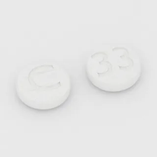 Captopril 25 mg Tablette: weiß, rund, 6 mm, Prägung C auf der einen Seite und 33 auf der anderen.