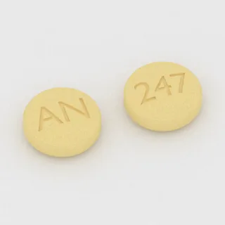Chlortalidon 25 mg, tabletka: żółta, okrągła, 6 mm, z oznaczeniem AN po jednej stronie i 247 po drugiej.