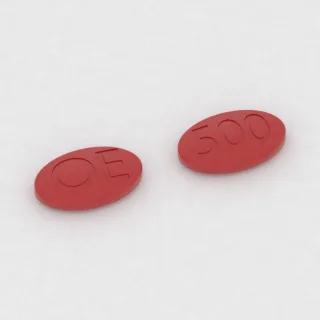 Tablet Azitromisin 500 mg: merah, oval, 17 mm, dengan kode cetak OE di satu sisi dan 500 di sisi lainnya.